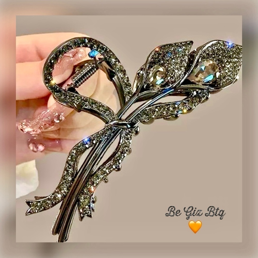Super Elegant Embellished Hairpin to Enhance your Casual or Night Our Hair look
